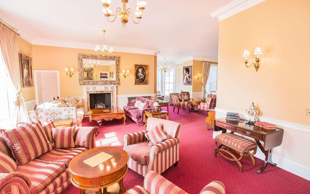 Carberry Tower Mansion House And Estate Hotel Масълбърг Екстериор снимка